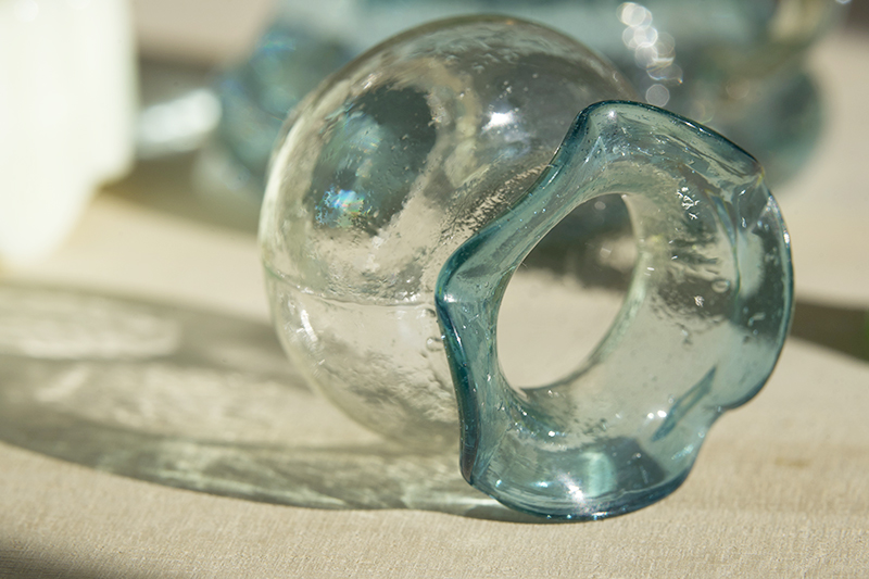 クリアブルーの金魚鉢ホヤ